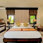 big bed of cempaka room at villa cemadik
