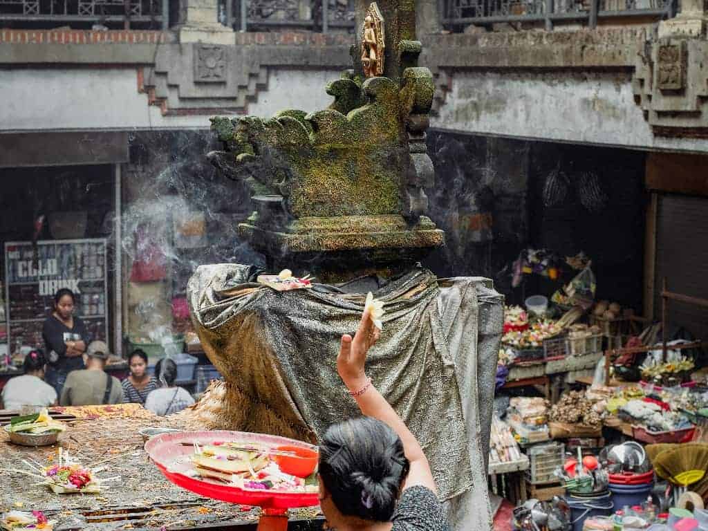 how to respect local culture in bali