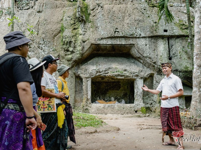 Using Private Car with Driver in Ubud