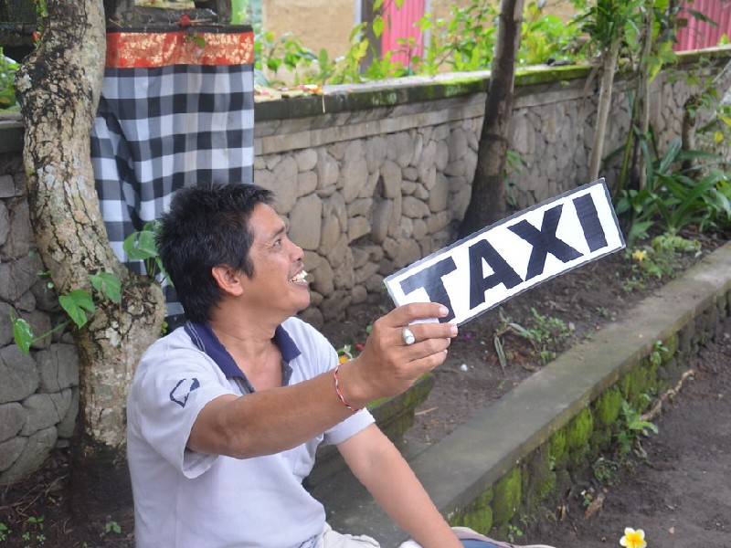 Getting Taxi in Ubud