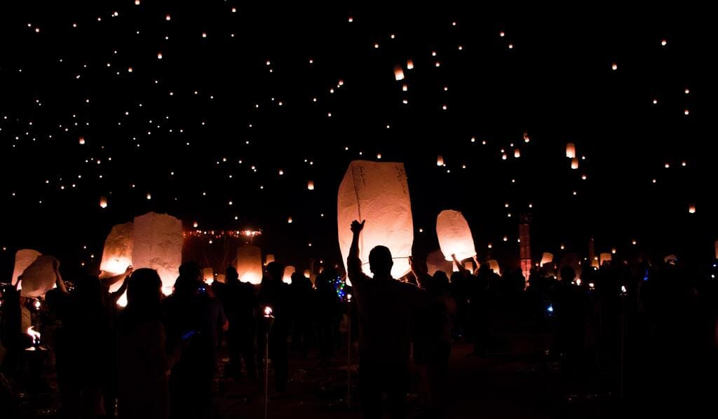 Eco-friendly wedding: Stop using balloons and floating lanterns