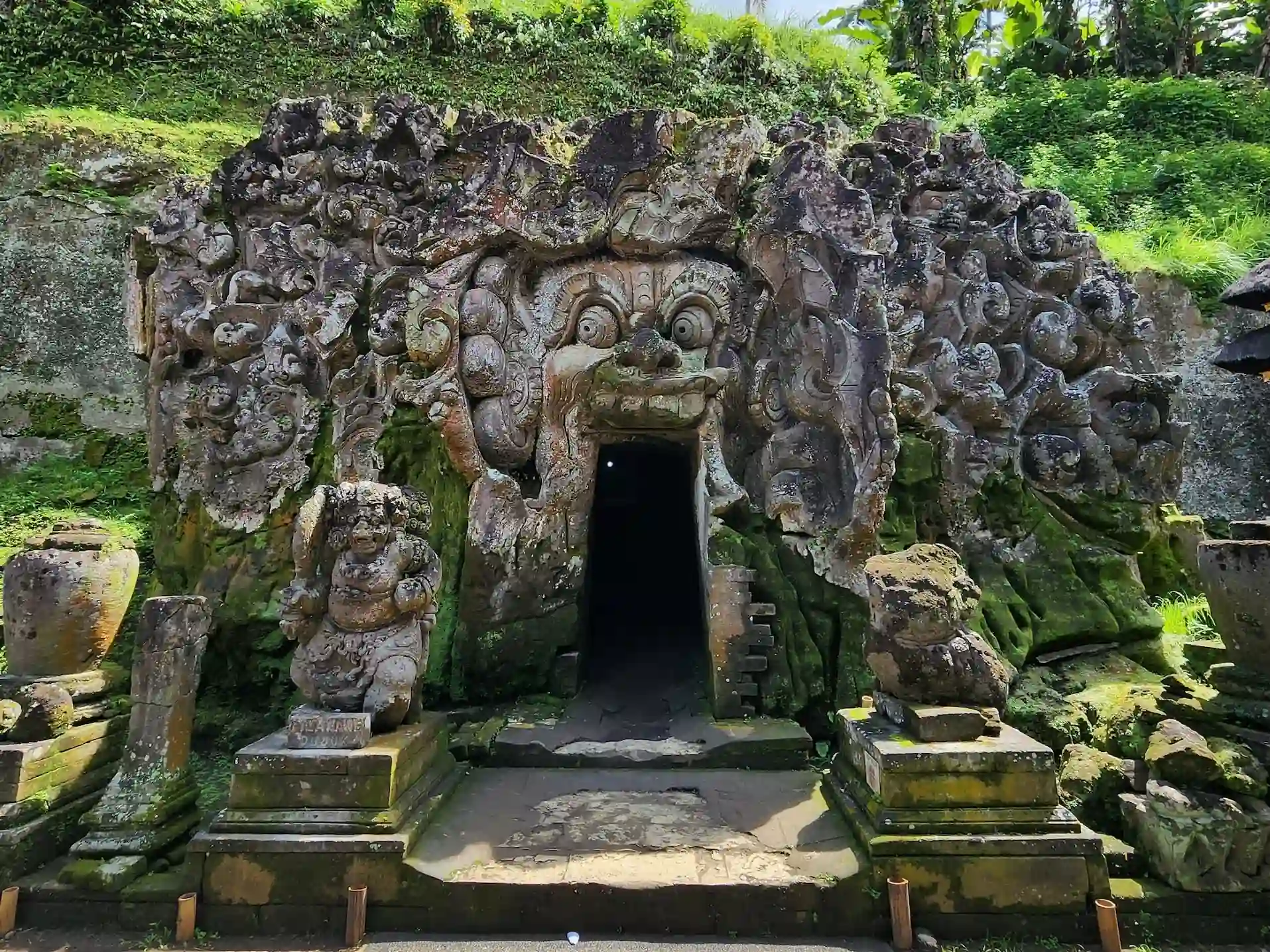 goa gajah temple