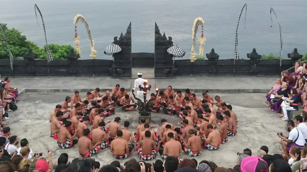 kecak dance in uluwatu open stage