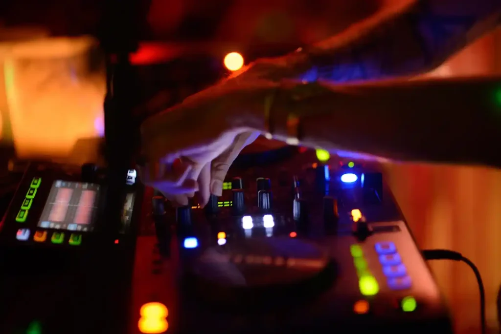 having fun with EDM music and best cocktails in ubud, boliche