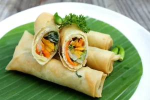 eat traditional lumpia bali